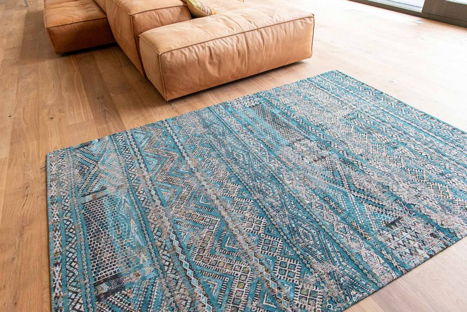 Louis De Poortere tapijt LX 9110 Antiquarian Kilim Zemmuri Blue interior 6