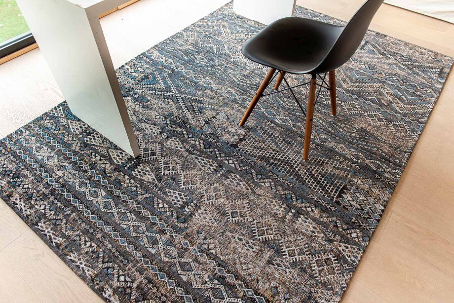 Louis De Poortere tapijt LX 9113 Antiquarian Kilim Black Rabat interior 9