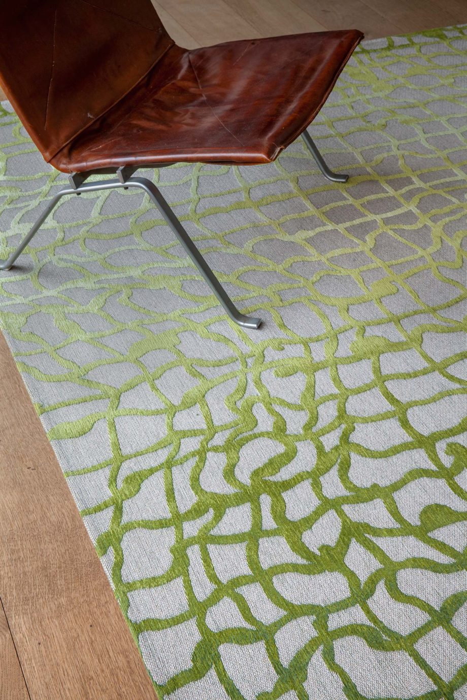 Louis De Poortere tapijt LX 9204 Mad Men Dedalo Republic Green interior 3