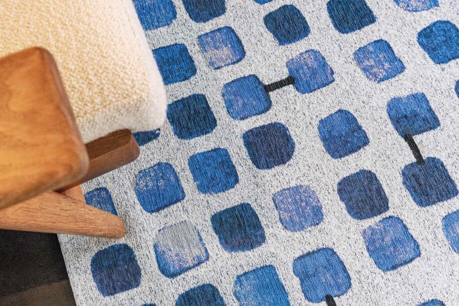 Louis De Poortere tapijt Craft Cobblestone 9348 Amparo Blues interior 3