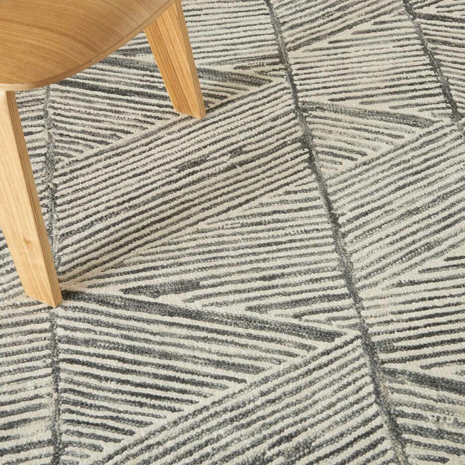 Nourison tapijt Colorado CLR01 GRYWT GREY WHITE 5x7 099446790279 interior 2