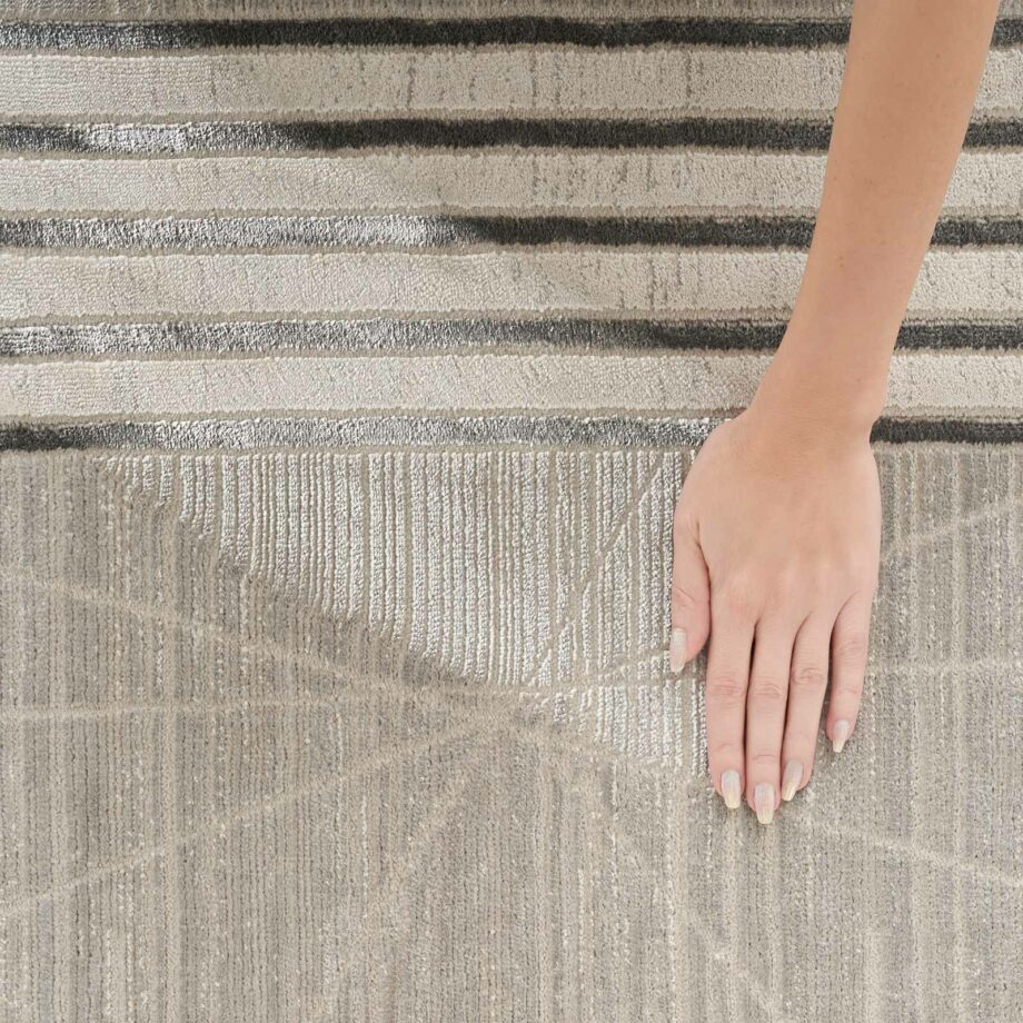 Nourison tapijt Desire DSR01 GRSIL GREY SILVER 5X7 099446128652 HAND