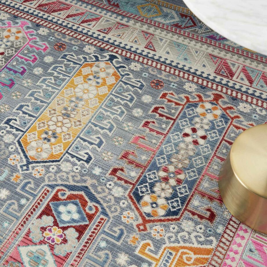Nourison tapijt Vintage Kashan VKA06 GYMTC GREY MULTICOLOR 5X8 099446811967 interior 2