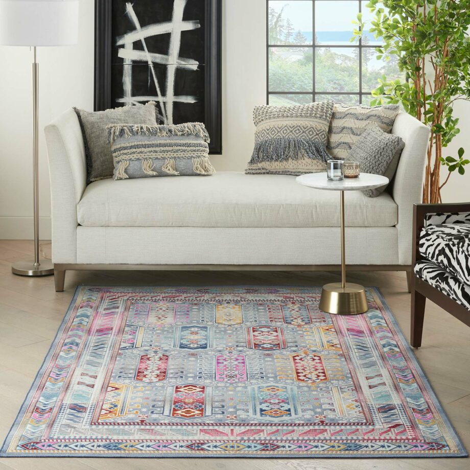 Nourison tapijt Vintage Kashan VKA06 GYMTC GREY MULTICOLOR 5X8 099446811967 interior 3