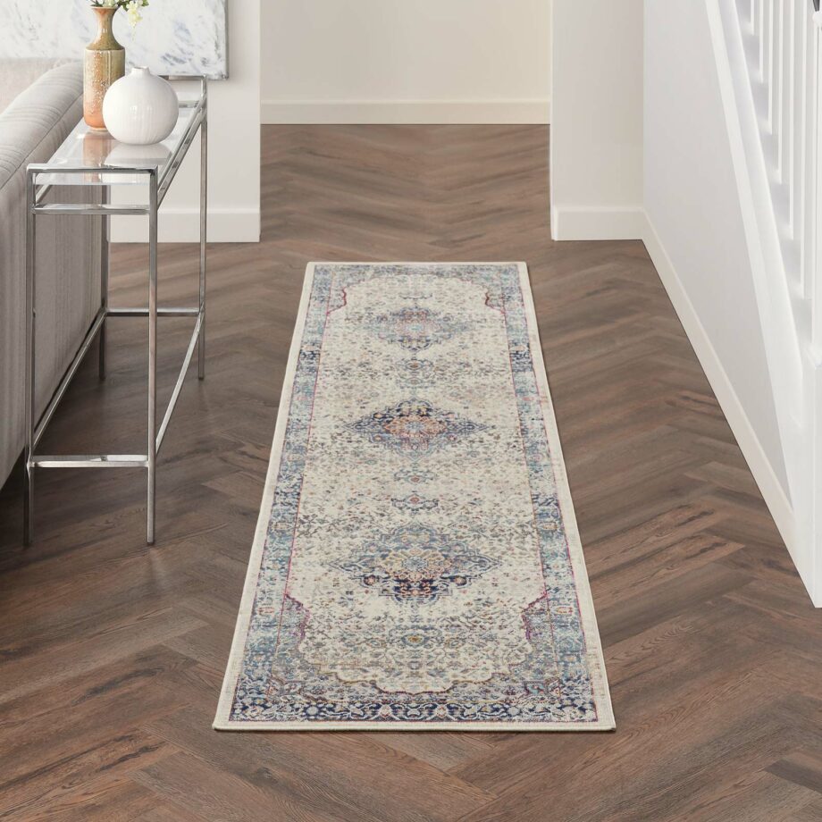 Nourison tapijt Vintage Kashan VKA07 IVBLU IVORY BLUE 2x8 099446812032 interior